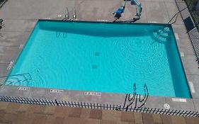 Big Chile Inn & Suites